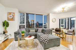 City Outside, Serenity Inside-Walk to Attractions